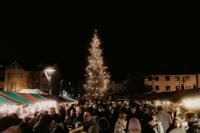 Stimmungsvoller Jubiläumsnikolausmarkt in Albershausen